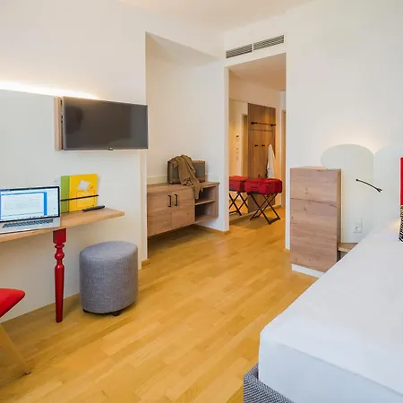 Hotel Jufa 4*